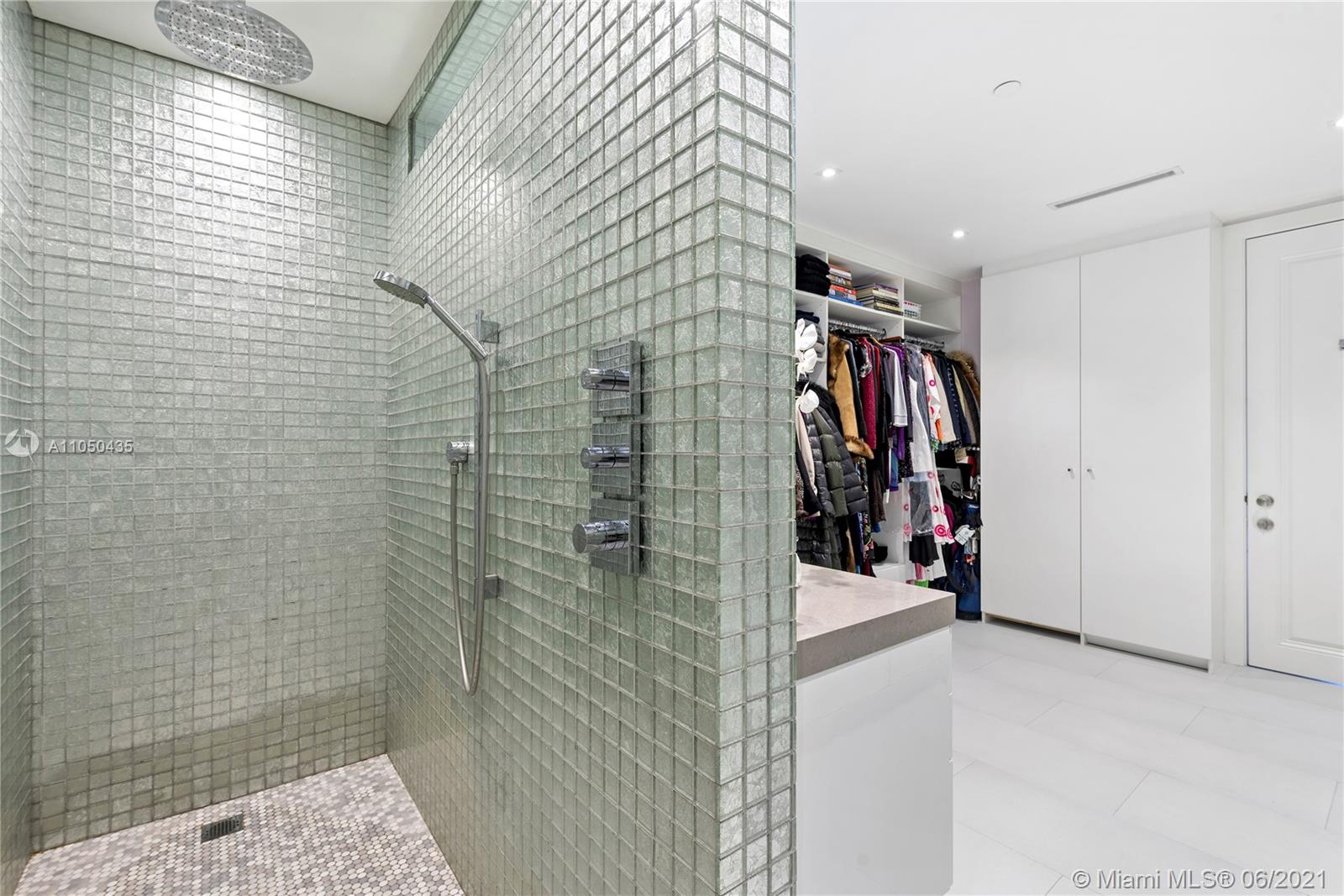 MILLENNIUM TOWER RESIDENC - Residential