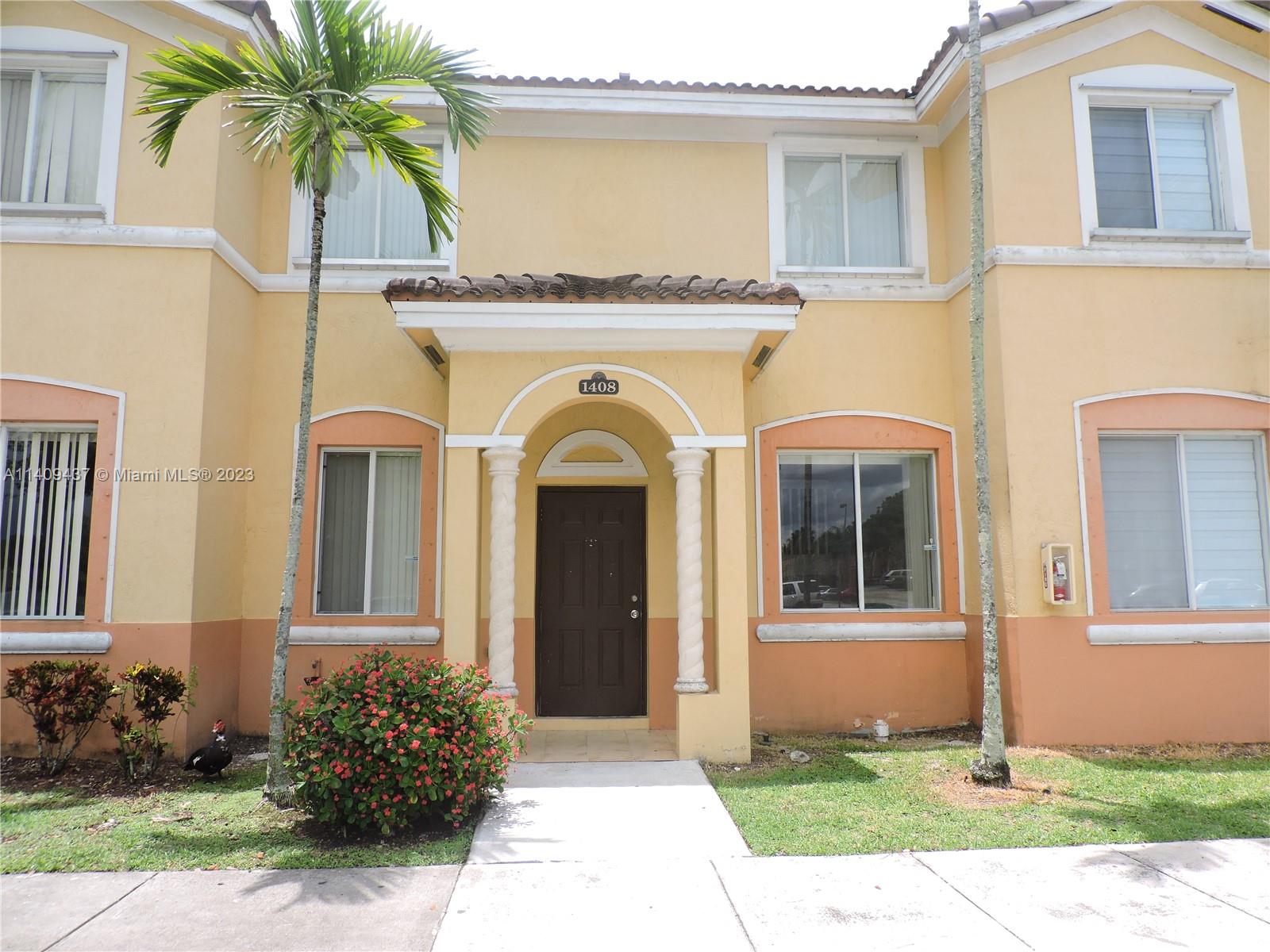 GREAT UNIT AT KEYS COVE FEATURING 3 BEDS AND 2.5 BATHS.