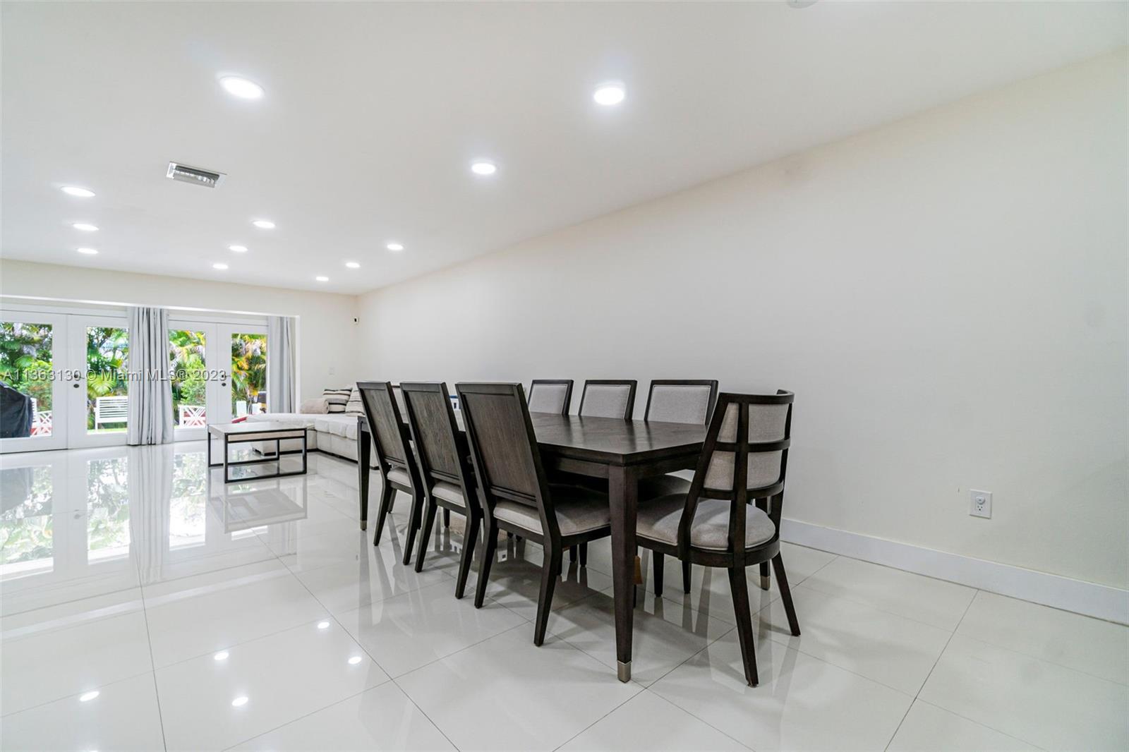 COSTA DEL SOL CONDO NO 1 - Residential Lease