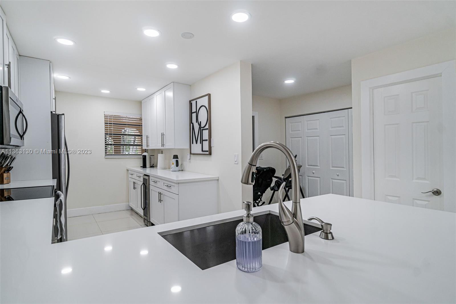 COSTA DEL SOL CONDO NO 1 - Residential Lease