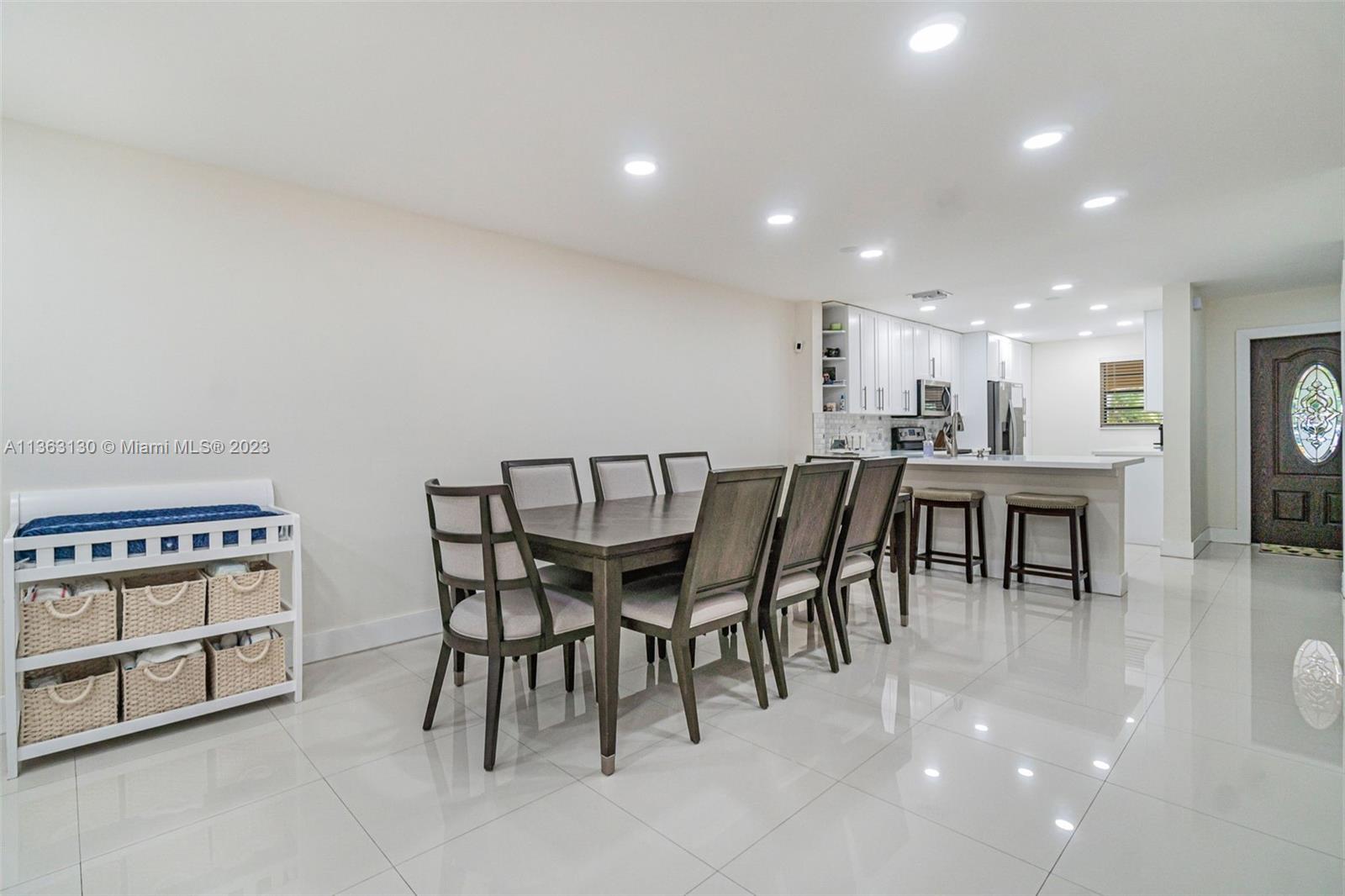 COSTA DEL SOL CONDO NO 1 - Residential Lease