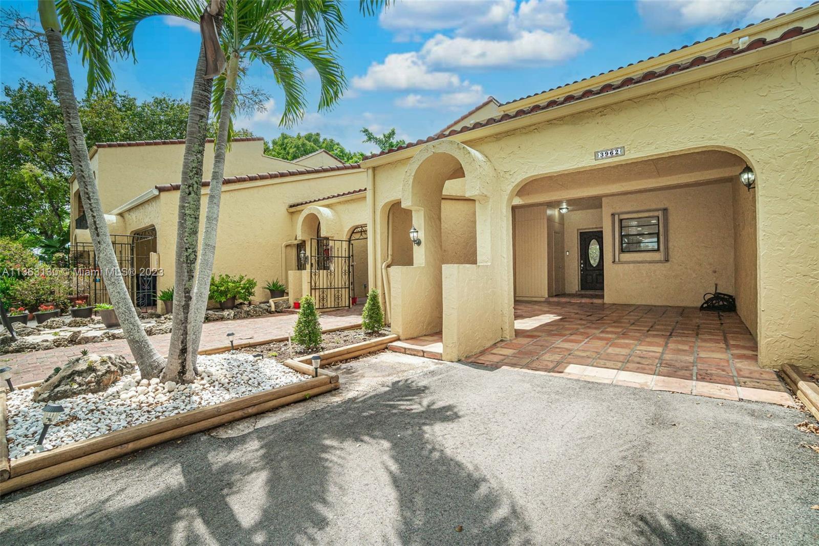 COSTA DEL SOL CONDO NO 1 - Residential Lease