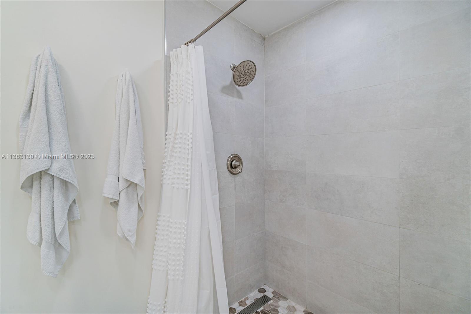 COSTA DEL SOL CONDO NO 1 - Residential Lease