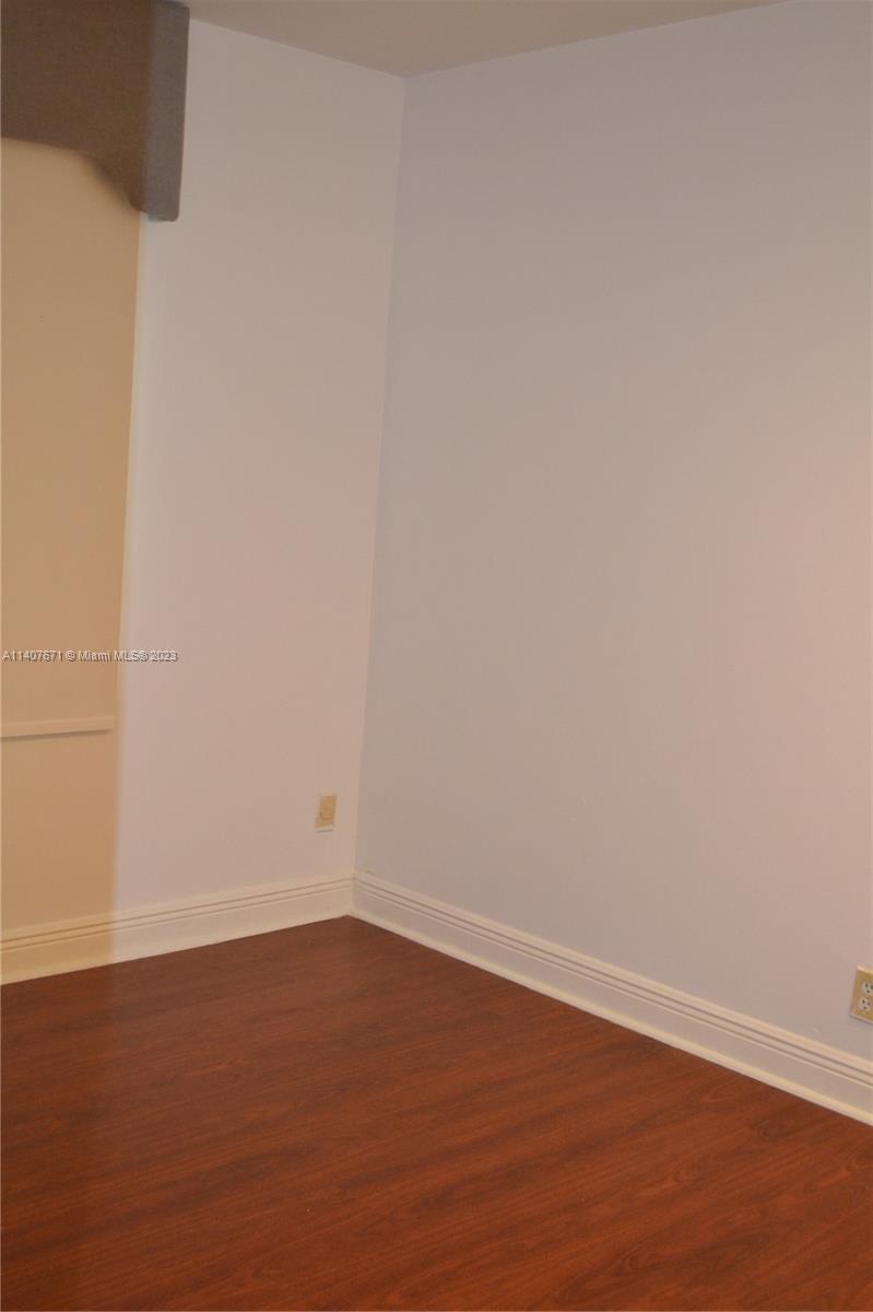 ROYALE GREEN CONDO 11 - Residential Lease
