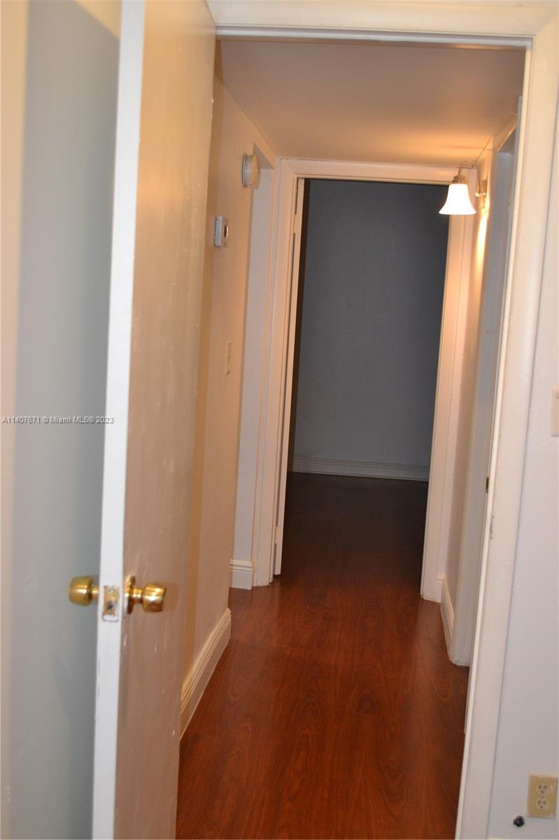 ROYALE GREEN CONDO 11 - Residential Lease