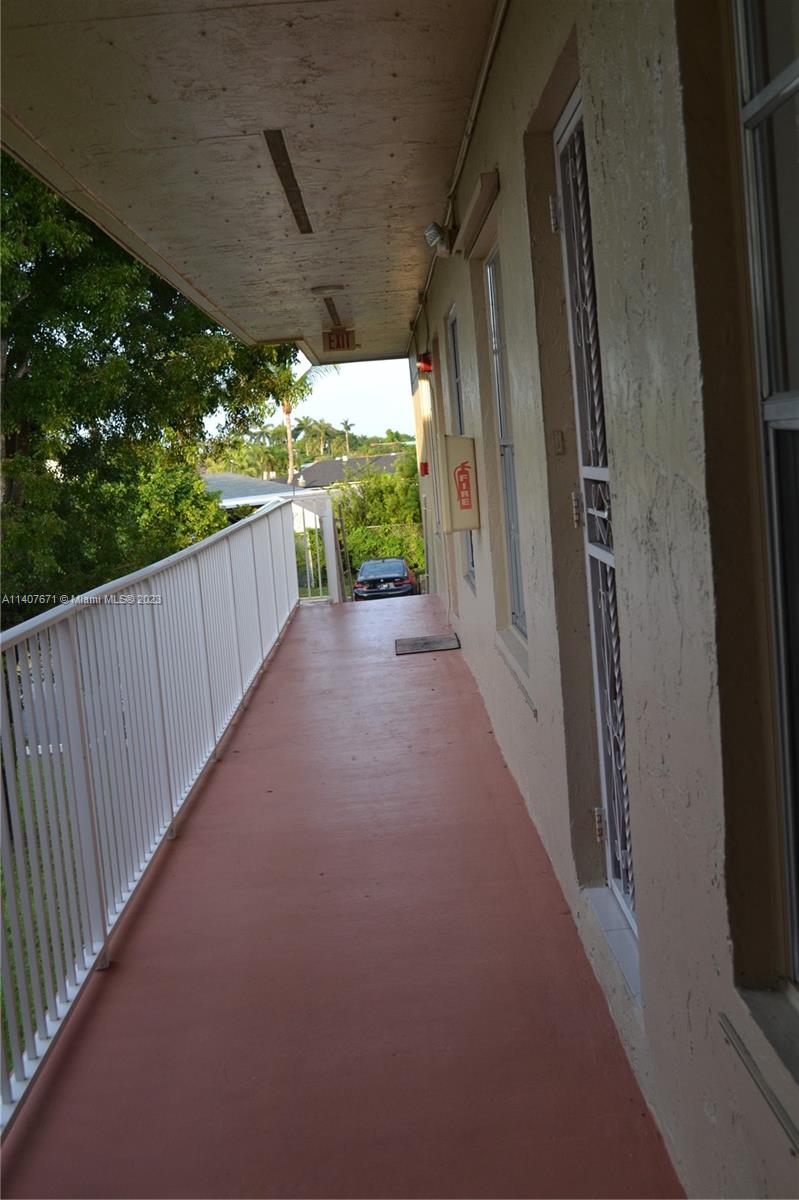 ROYALE GREEN CONDO 11 - Residential Lease