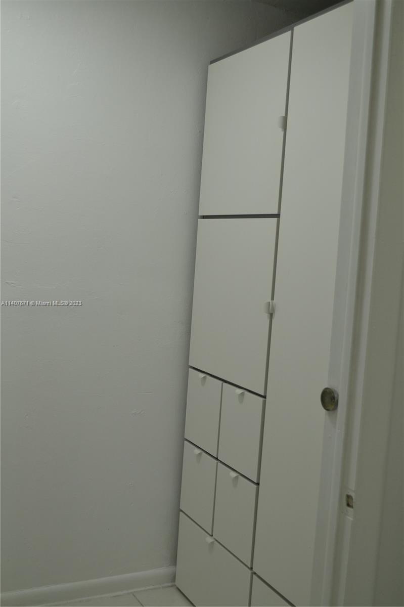 ROYALE GREEN CONDO 11 - Residential Lease