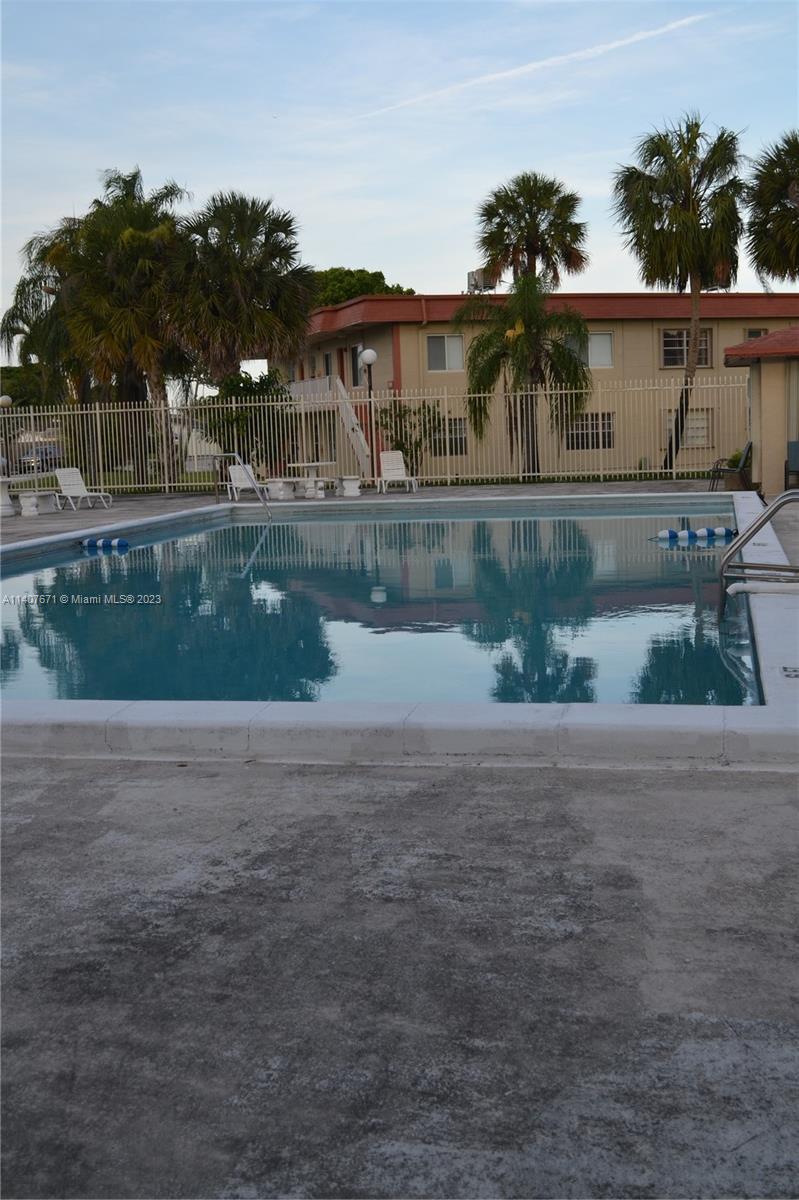 ROYALE GREEN CONDO 11 - Residential Lease