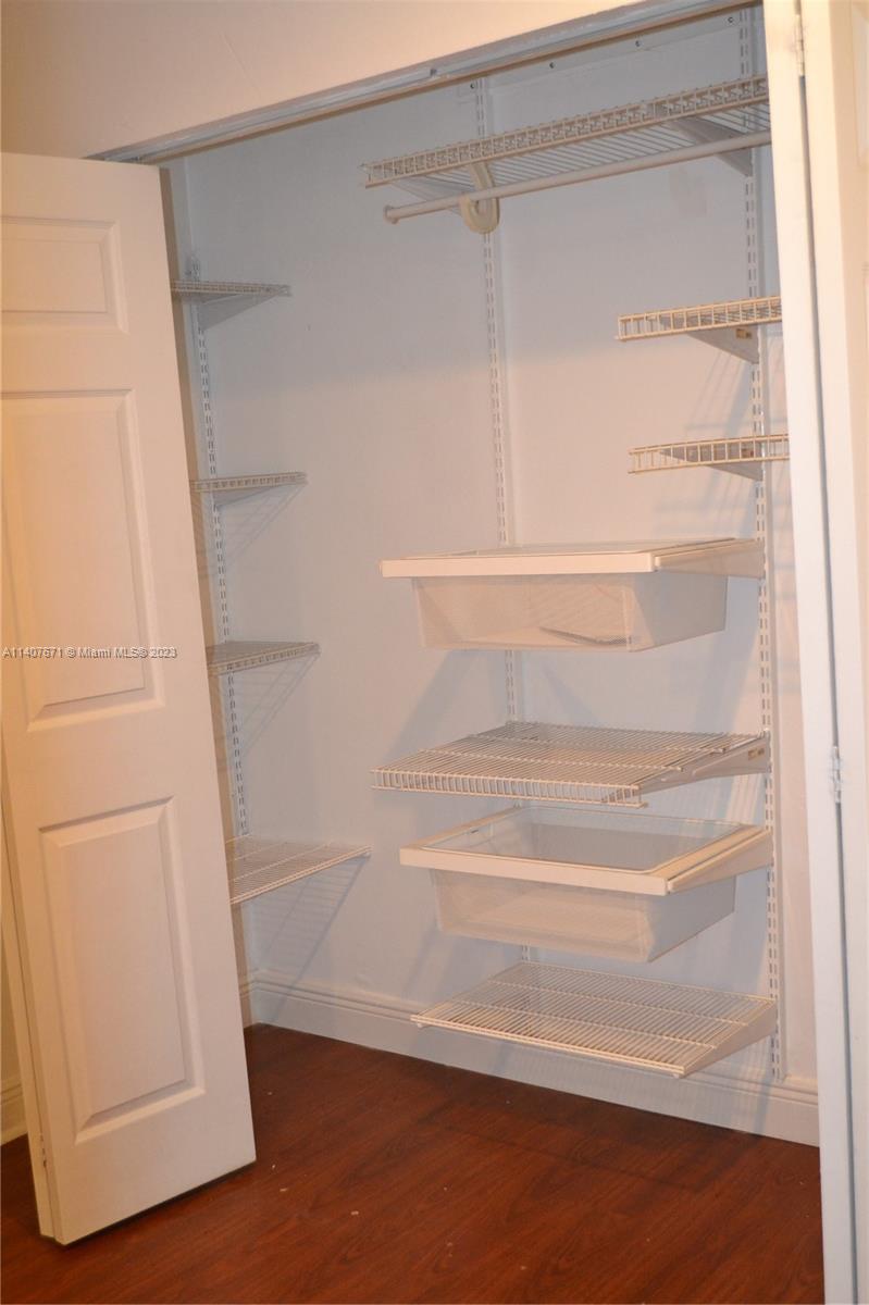 ROYALE GREEN CONDO 11 - Residential Lease