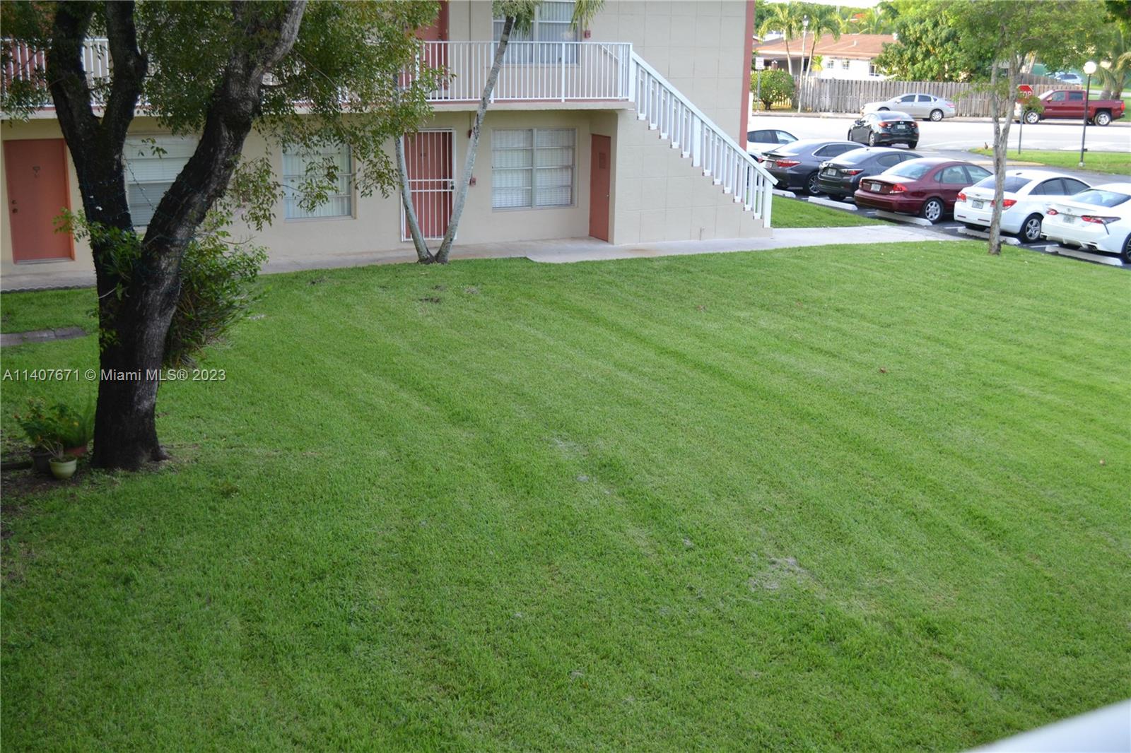ROYALE GREEN CONDO 11 - Residential Lease