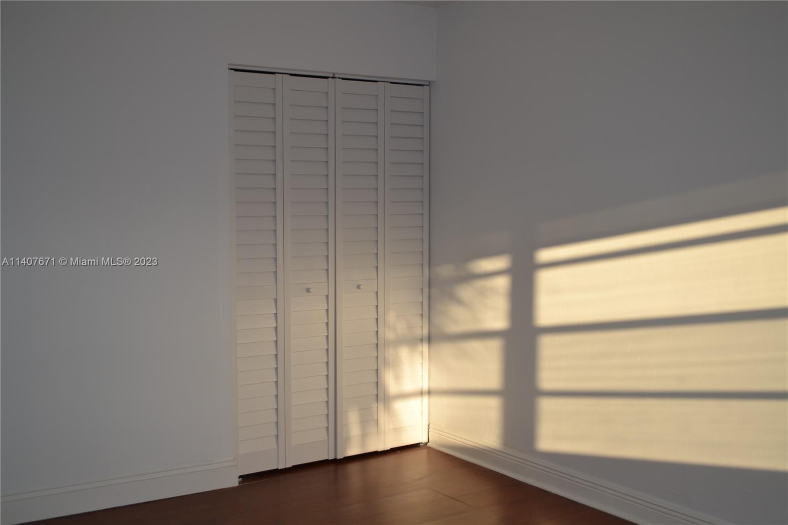ROYALE GREEN CONDO 11 - Residential Lease
