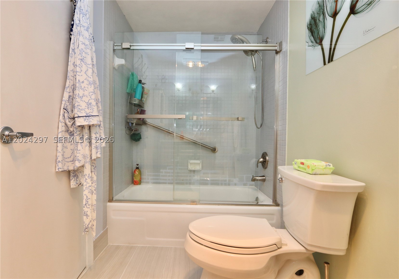 HILLCREST EAST NO 27 COND - Residential