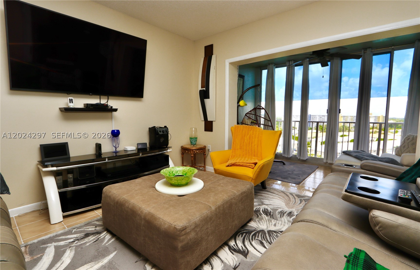 HILLCREST EAST NO 27 COND - Residential