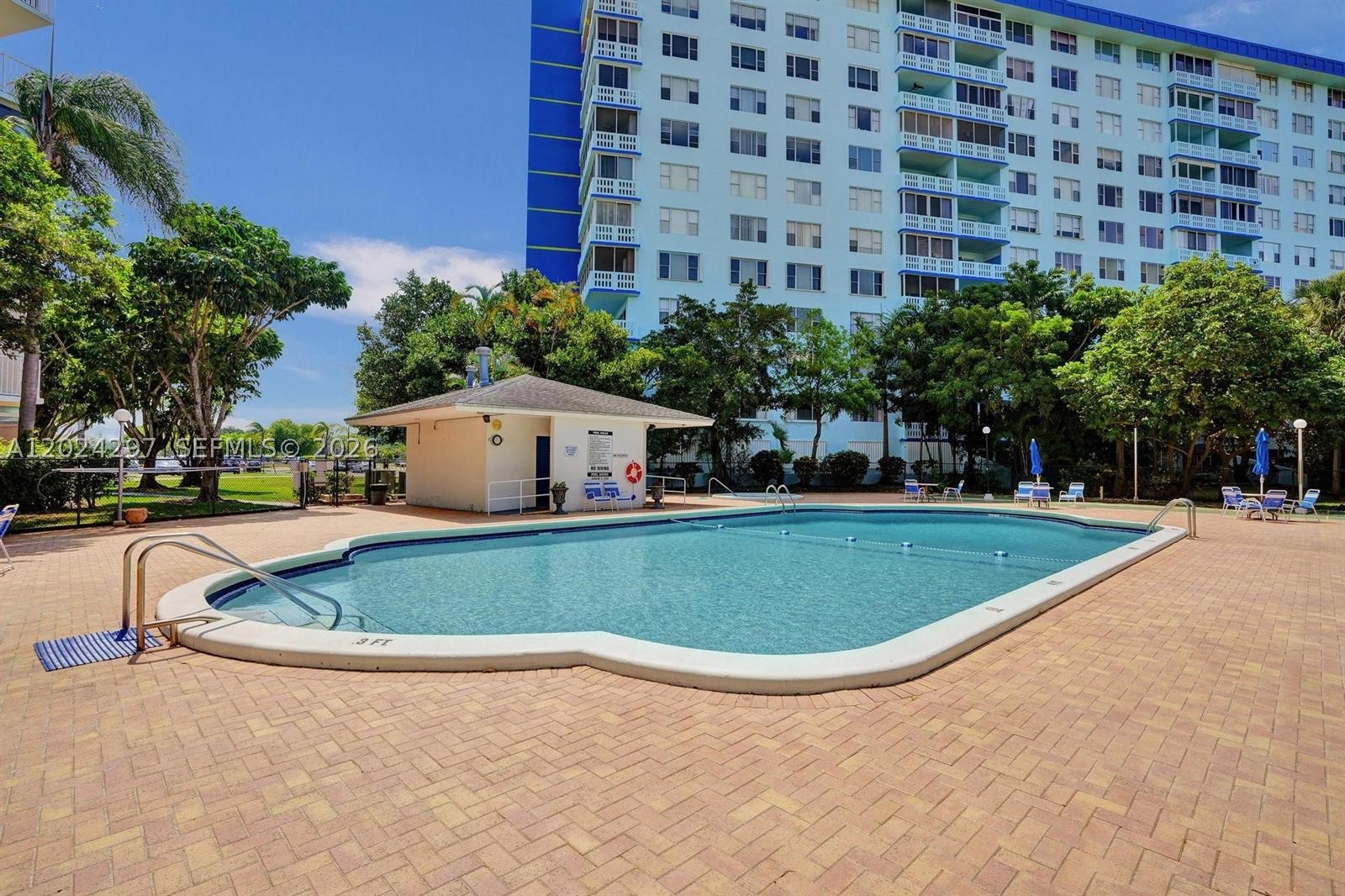 HILLCREST EAST NO 27 COND - Residential