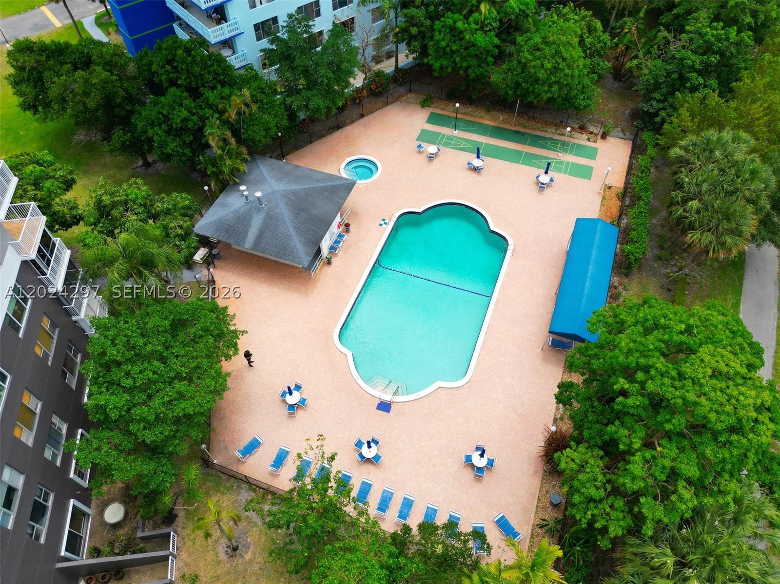 HILLCREST EAST NO 27 COND - Residential