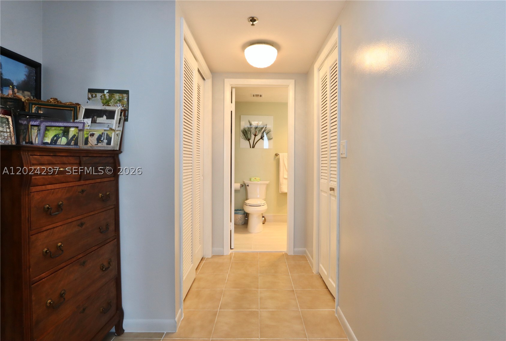 HILLCREST EAST NO 27 COND - Residential