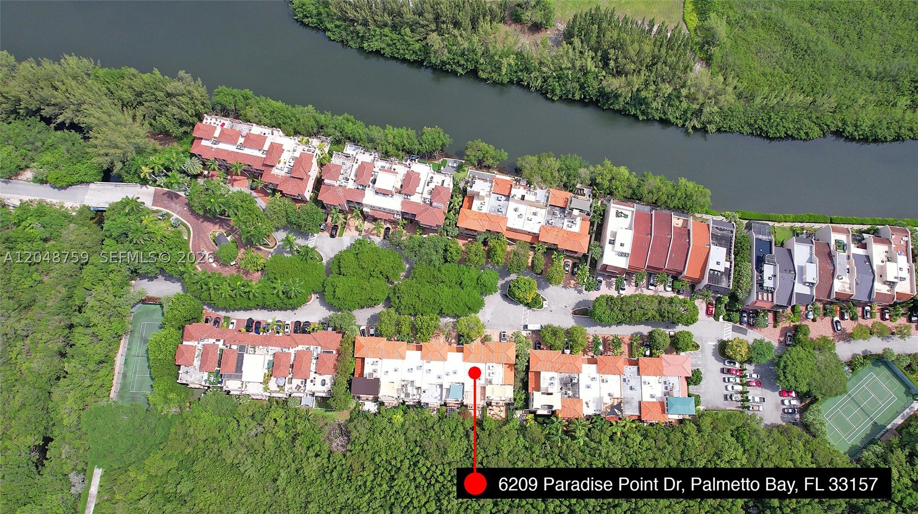 ROYAL HARBOUR YACHT CLUB - Residential