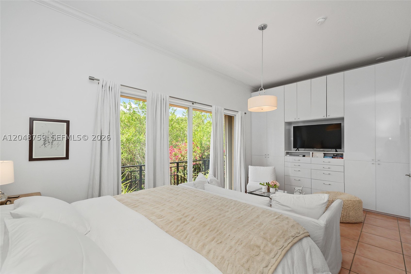 ROYAL HARBOUR YACHT CLUB - Residential
