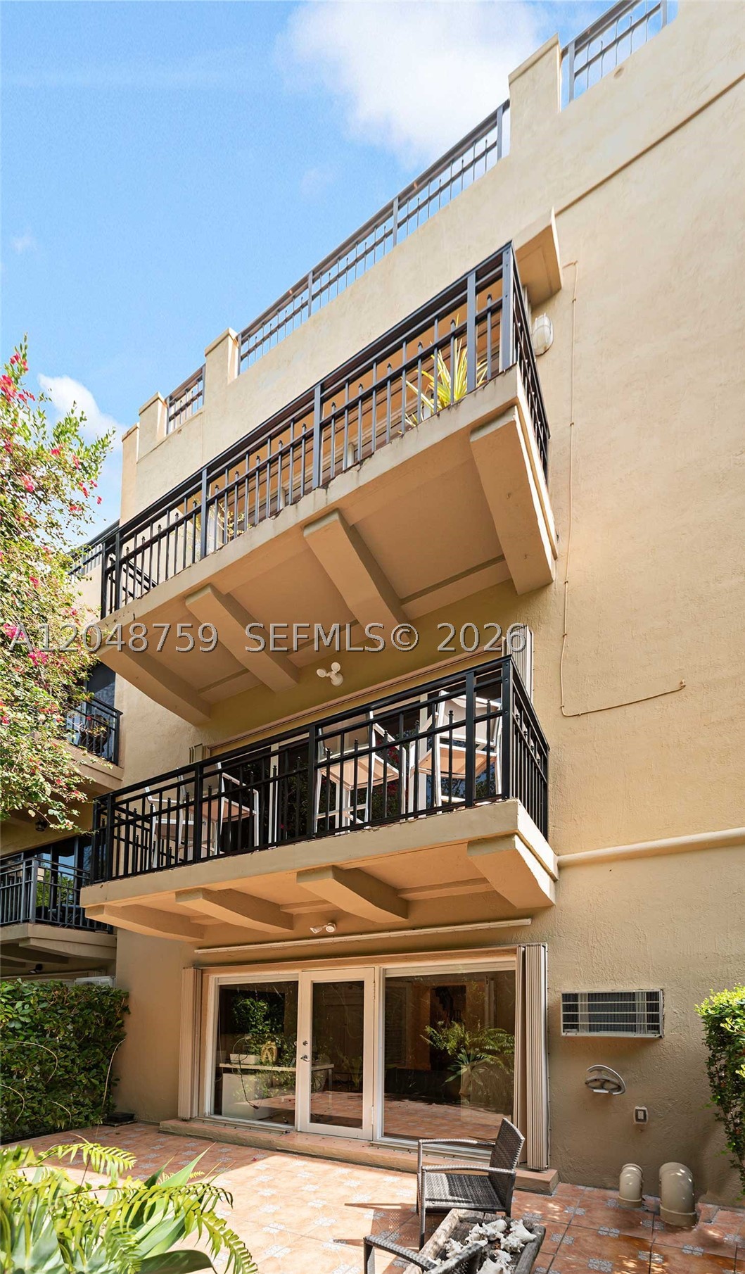 ROYAL HARBOUR YACHT CLUB - Residential