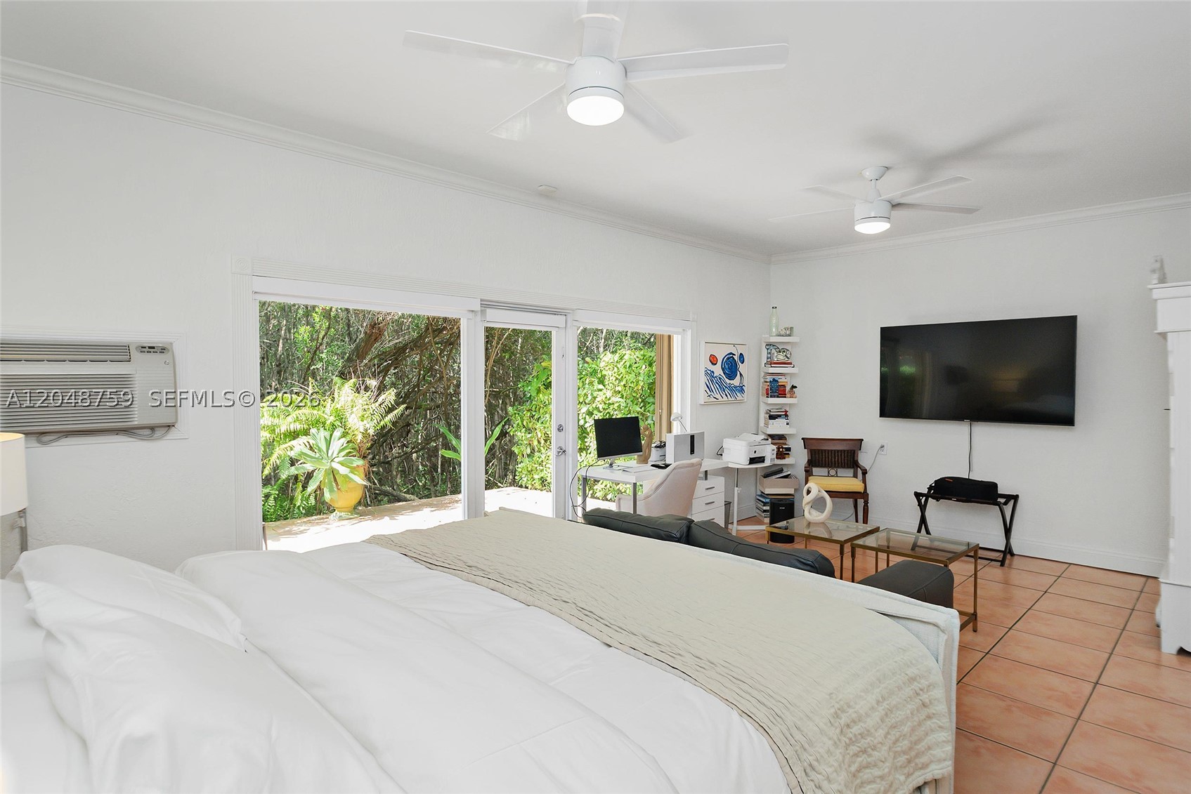 ROYAL HARBOUR YACHT CLUB - Residential