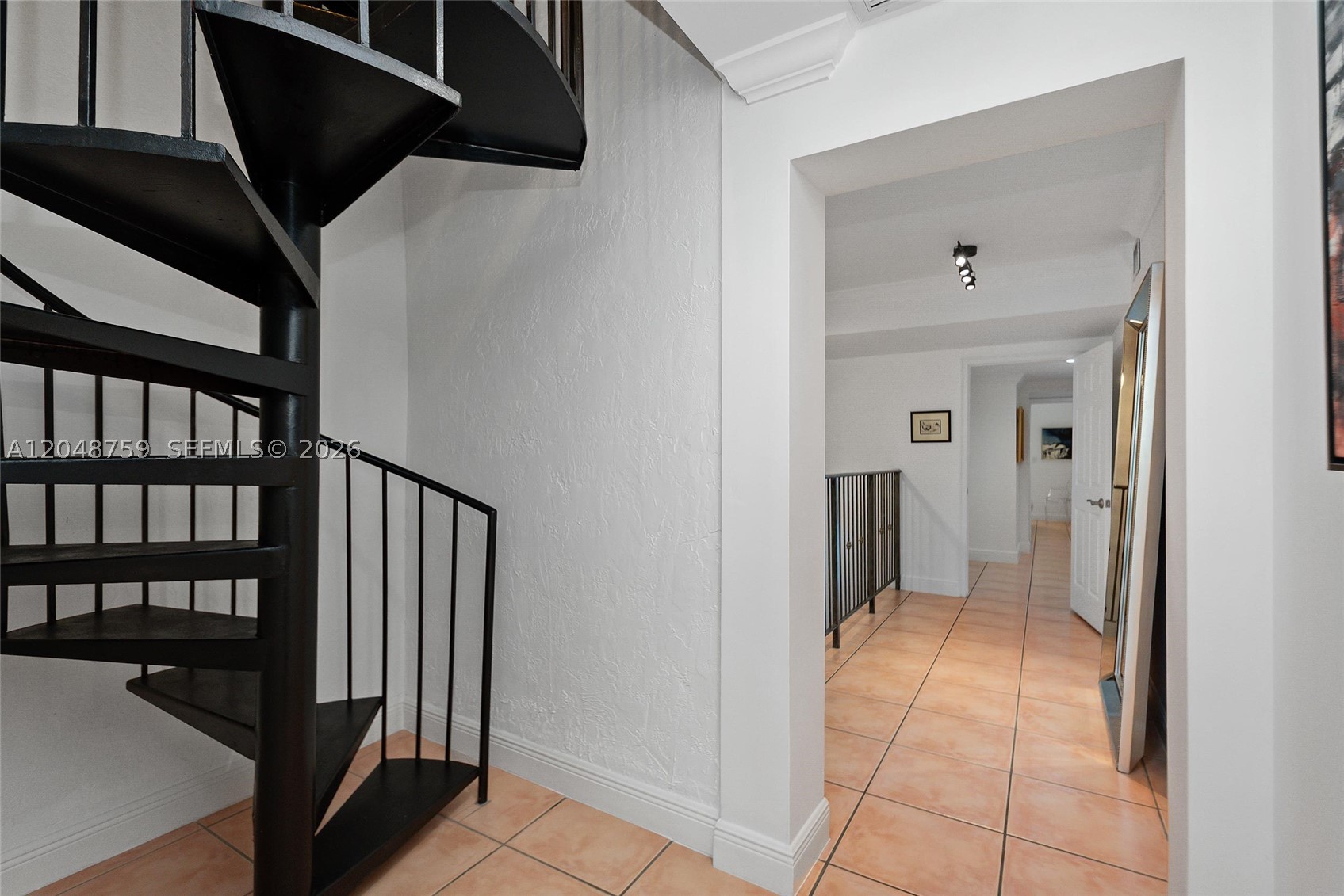 ROYAL HARBOUR YACHT CLUB - Residential