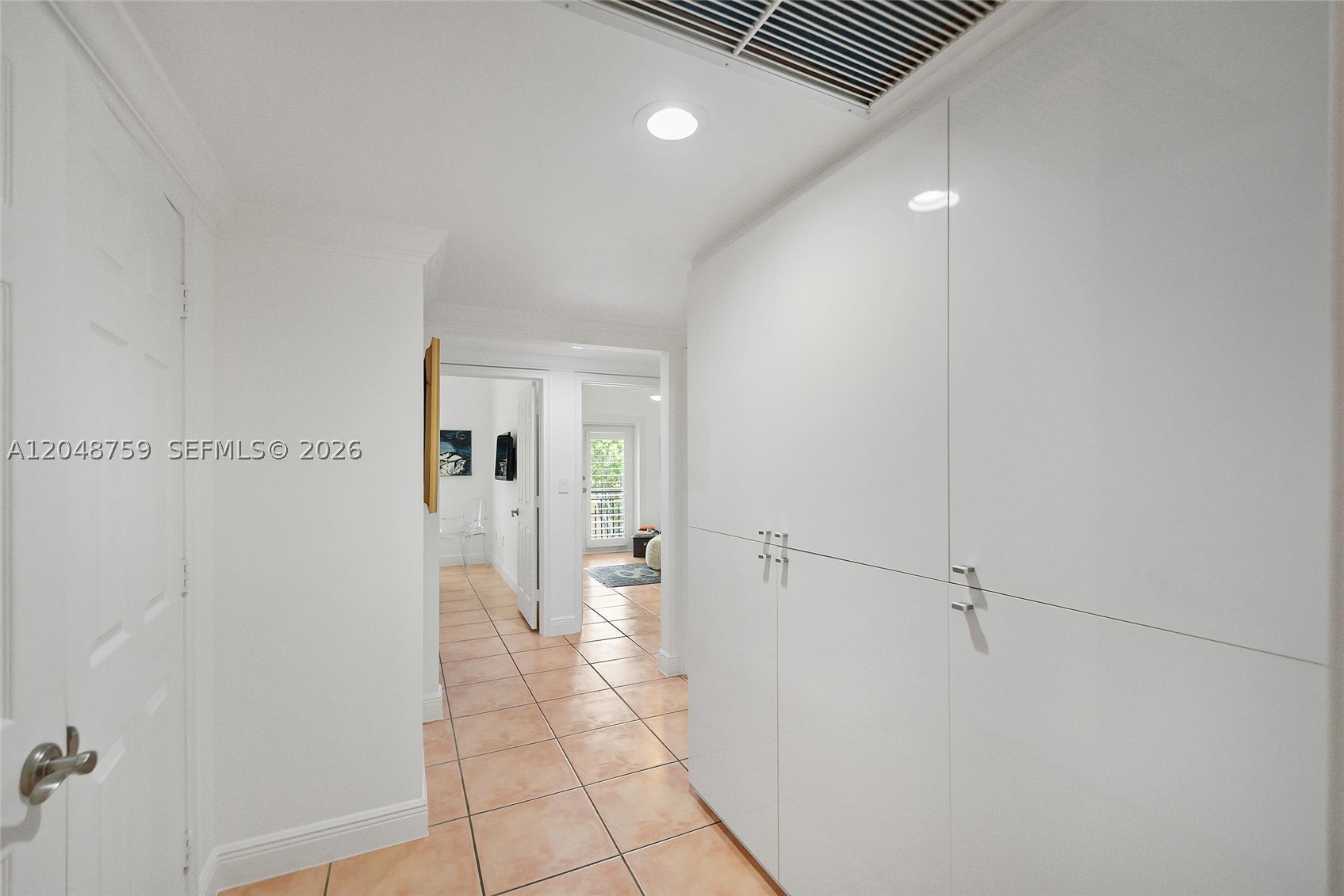 ROYAL HARBOUR YACHT CLUB - Residential