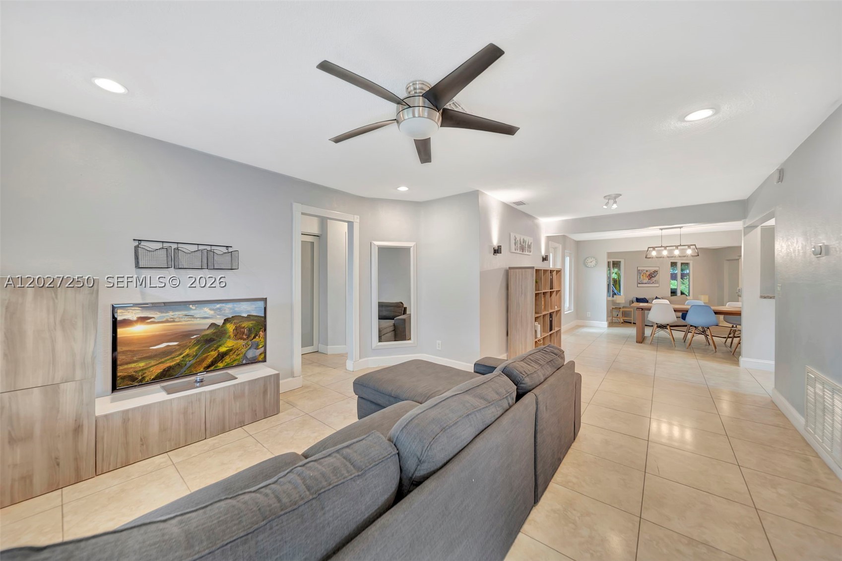 PEARL ESTATES - Residential