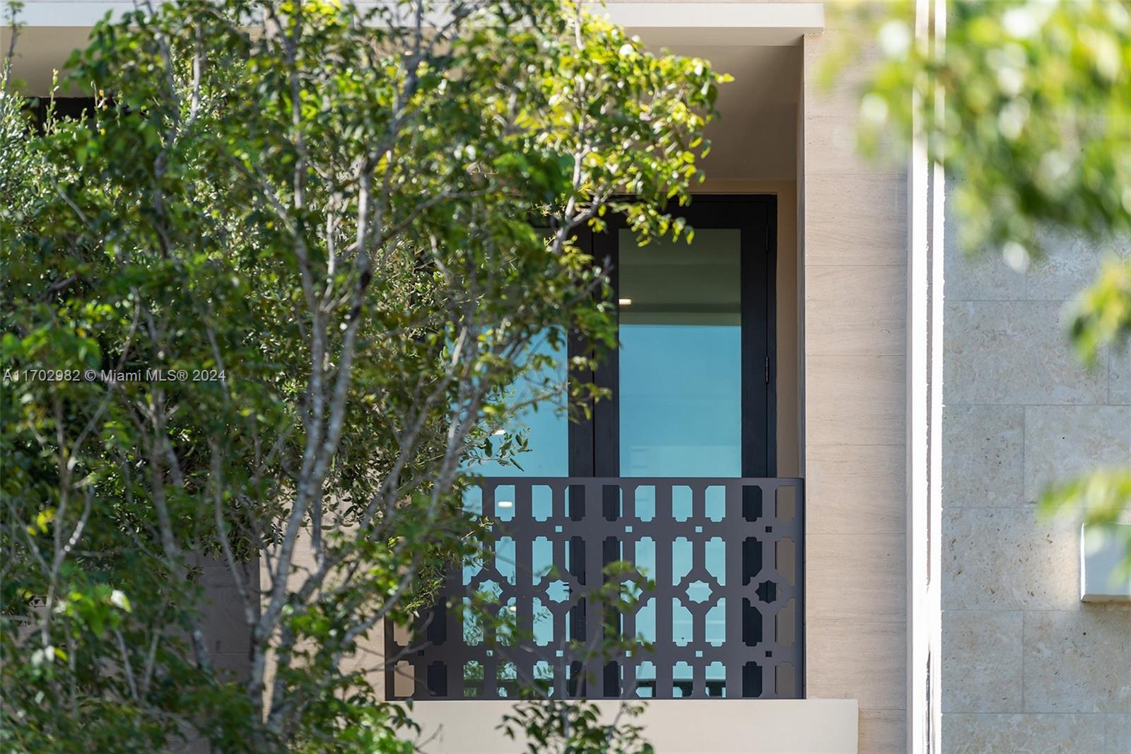 CORAL GABLES BILTMORE SEC - Residential