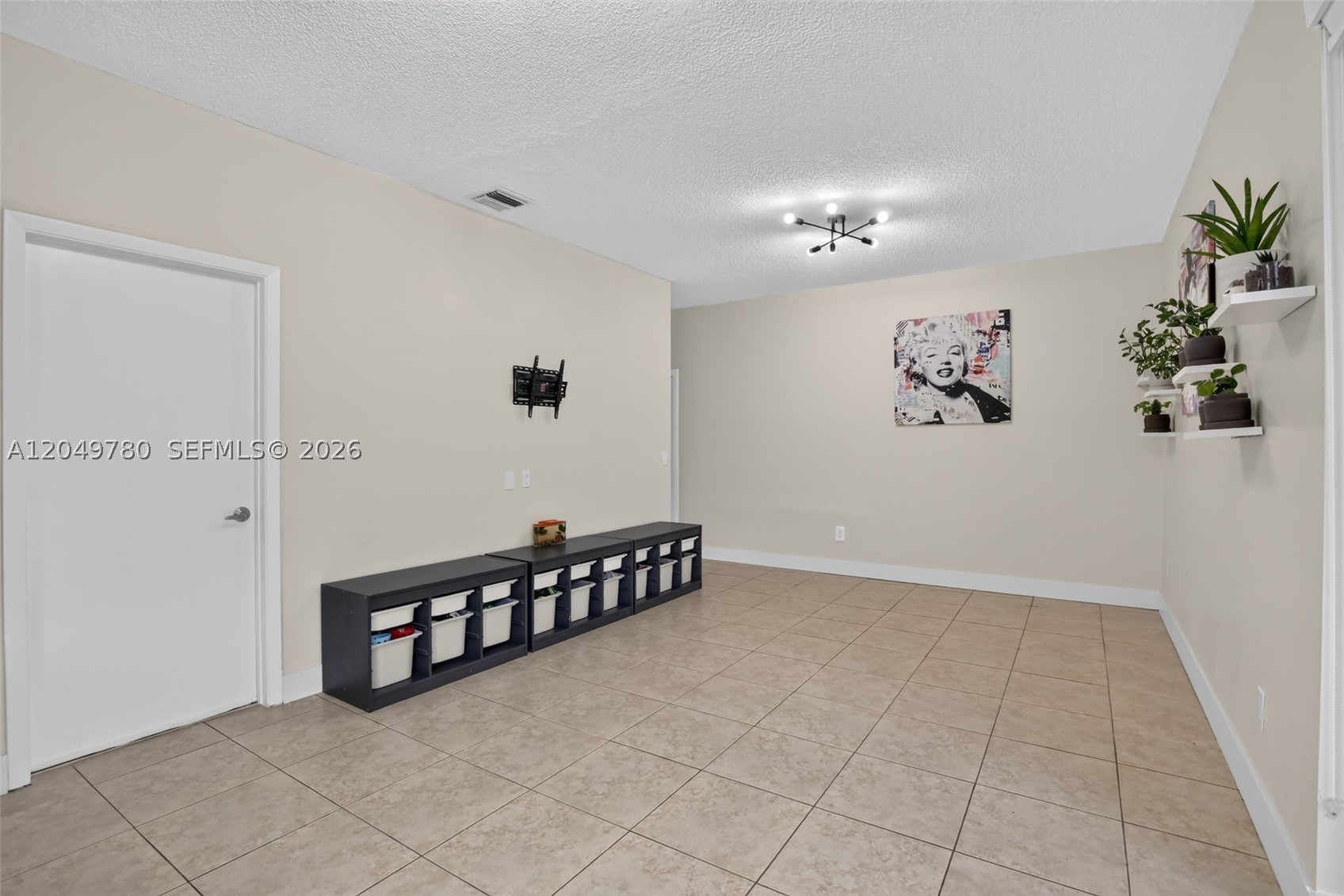CORAL LAKES - Residential