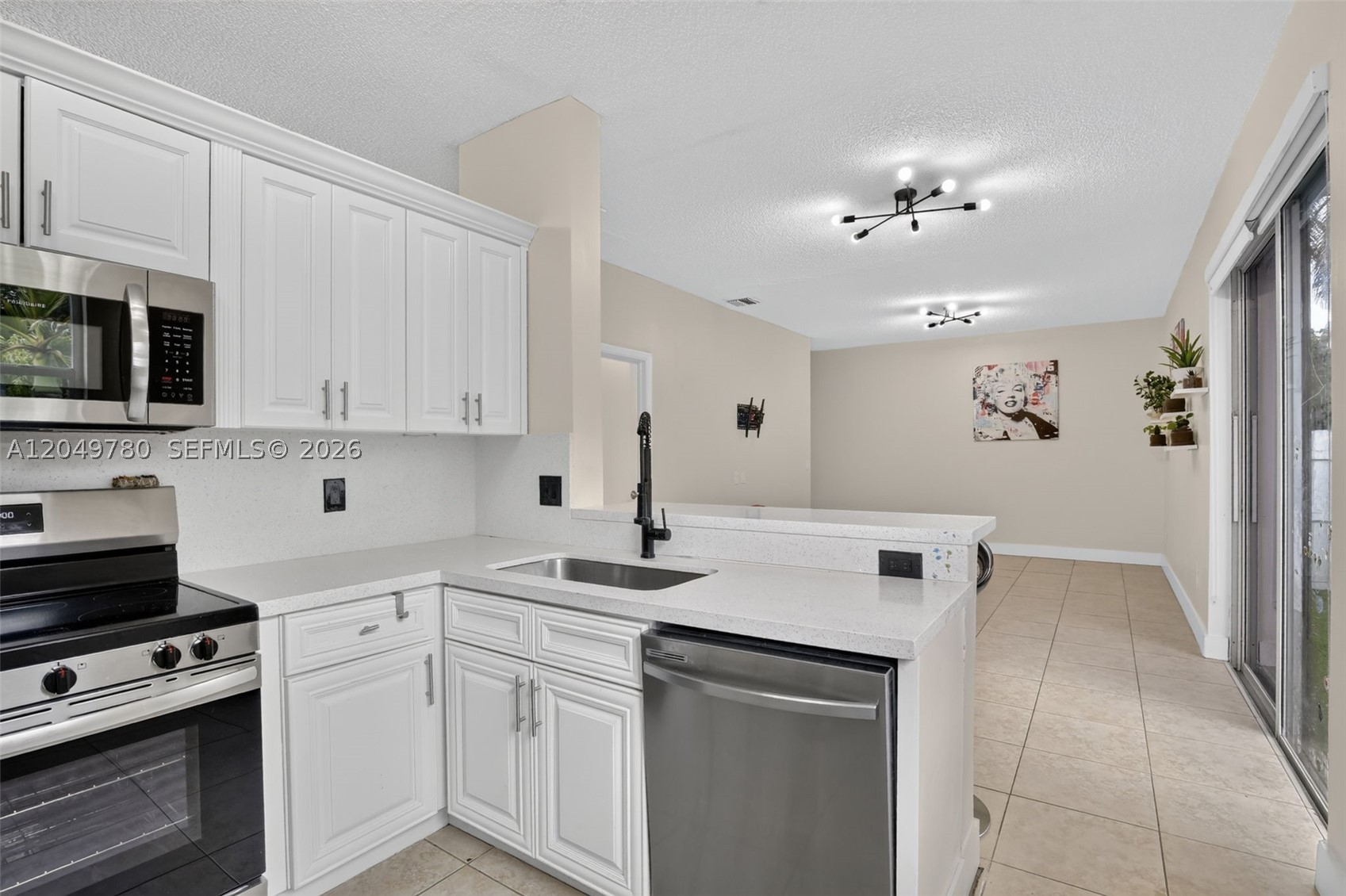 CORAL LAKES - Residential
