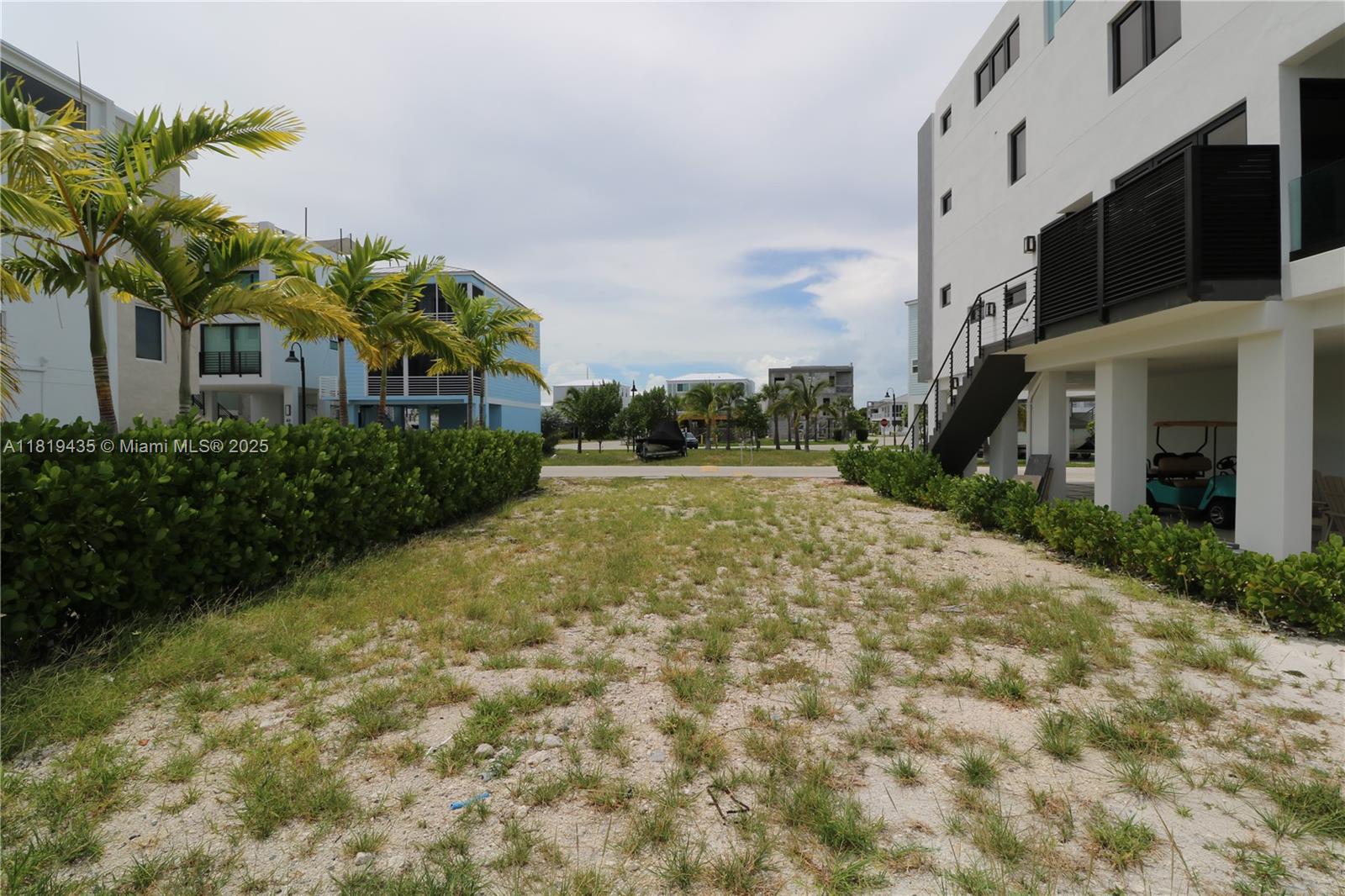 KEY LARGO OCEAN RESORT - Land