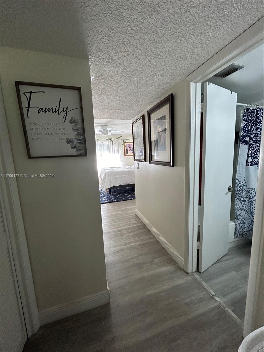 VILLAS AT CARRIAGE HILLS - Residential Lease
