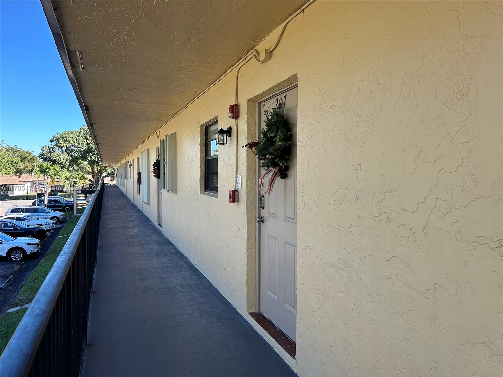 VILLAS AT CARRIAGE HILLS - Residential Lease