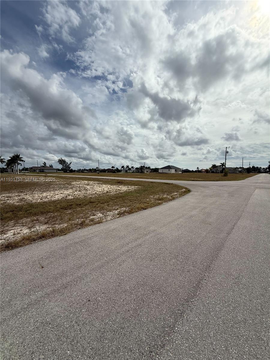 CAPE CORAL - Land