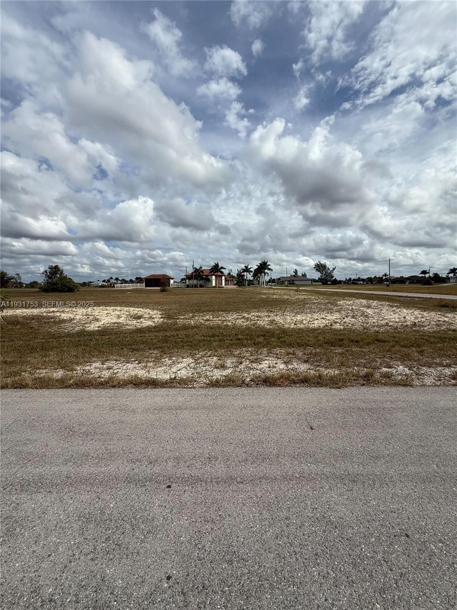 CAPE CORAL - Land