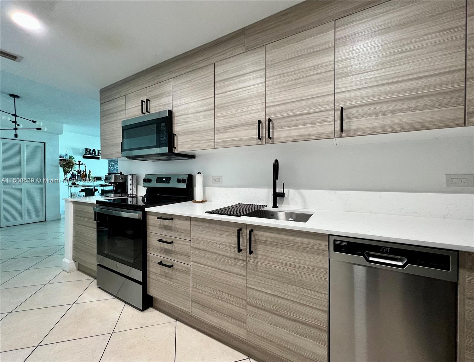 TREASURES ON THE BAY II C - Residential