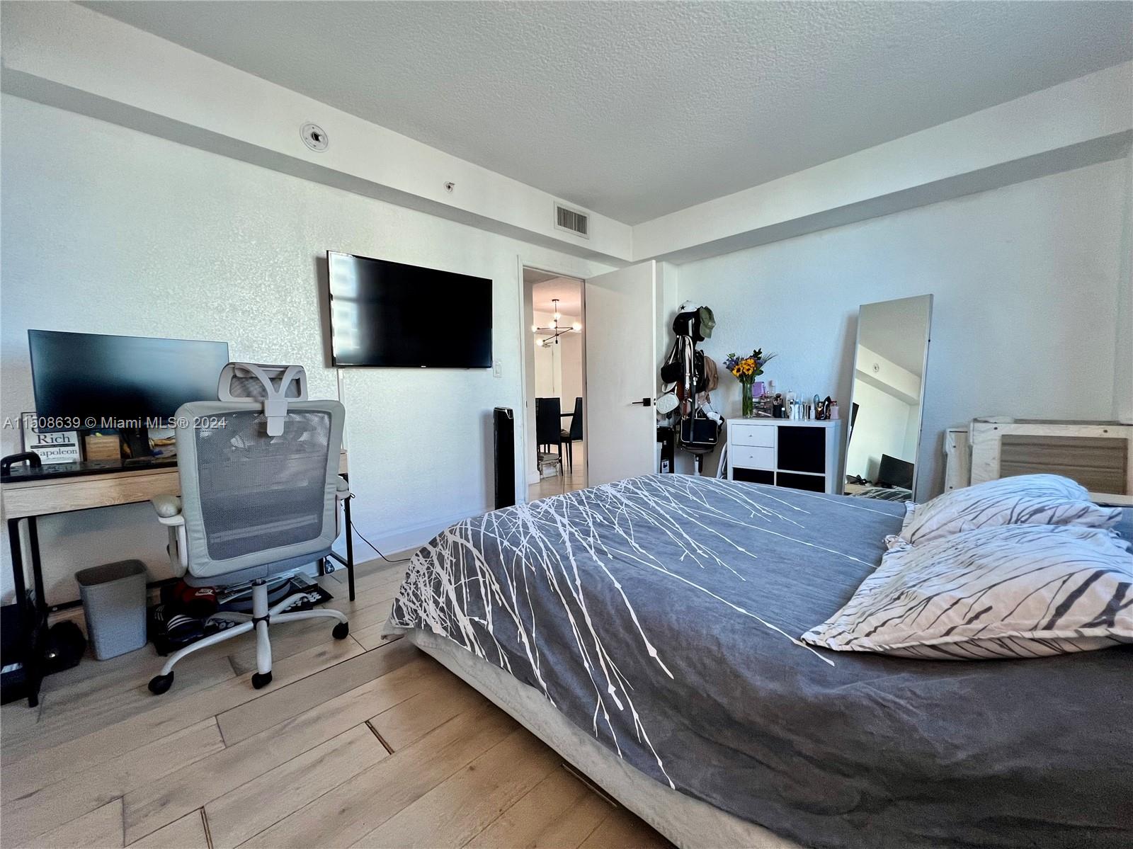TREASURES ON THE BAY II C - Residential