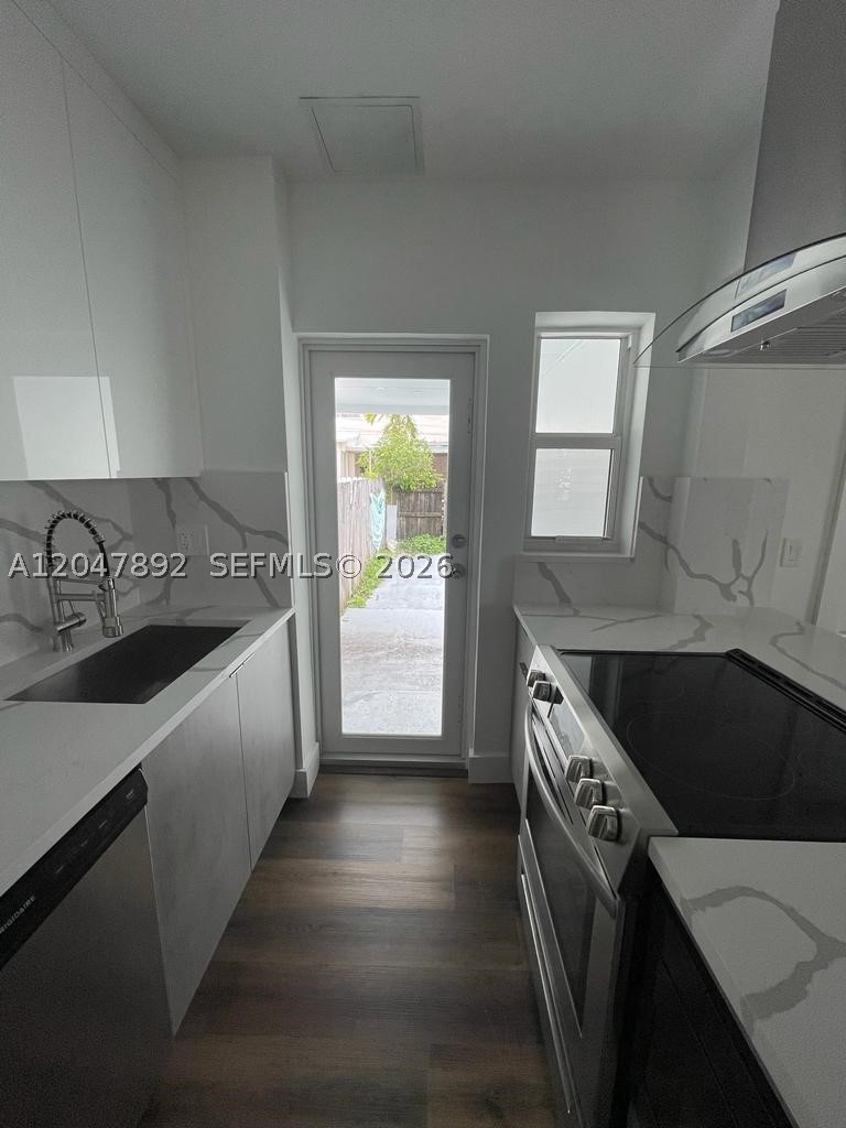 BISCAYNE BEACH-2ND ADDN - Residential