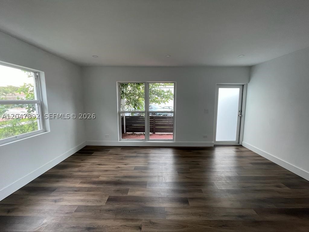 BISCAYNE BEACH-2ND ADDN - Residential