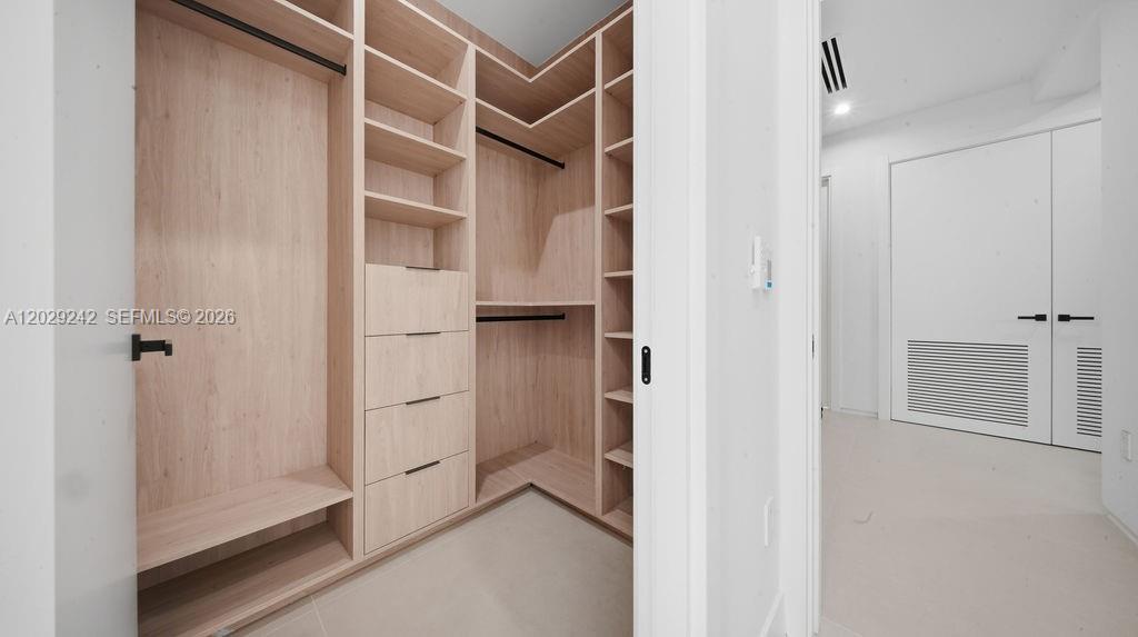 LAS OLAS BY THE SEA EXT - Residential