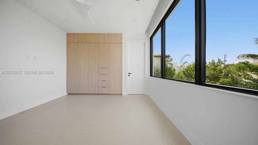 LAS OLAS BY THE SEA EXT - Residential