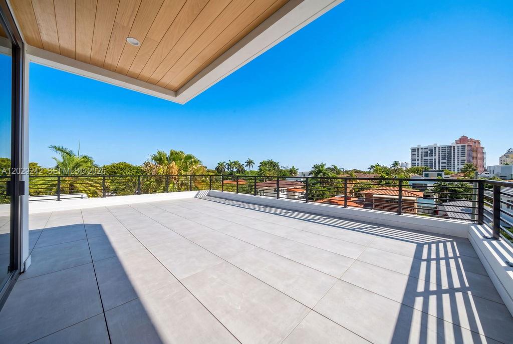 LAS OLAS BY THE SEA EXT - Residential