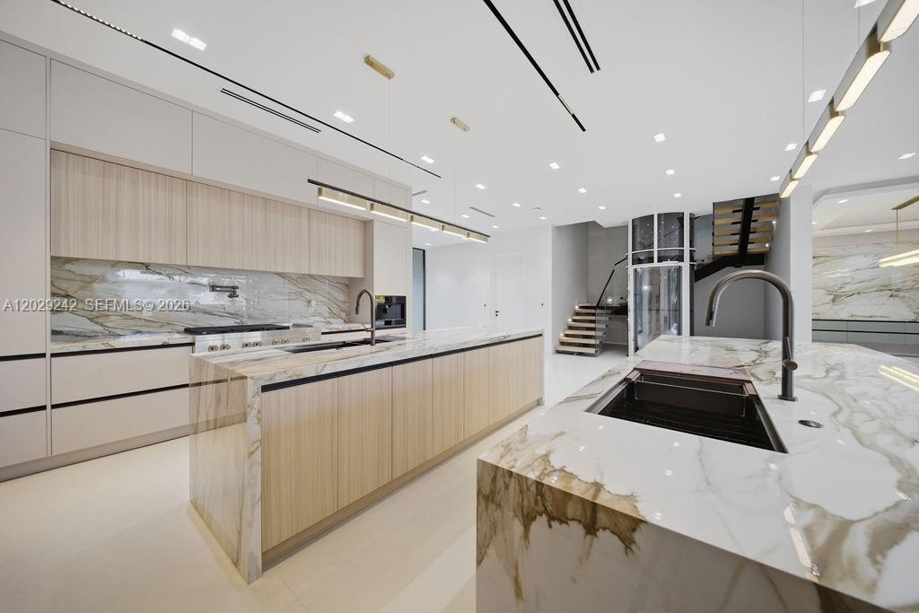 LAS OLAS BY THE SEA EXT - Residential