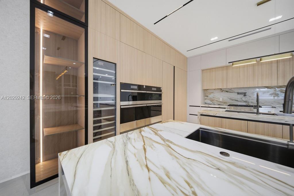 LAS OLAS BY THE SEA EXT - Residential