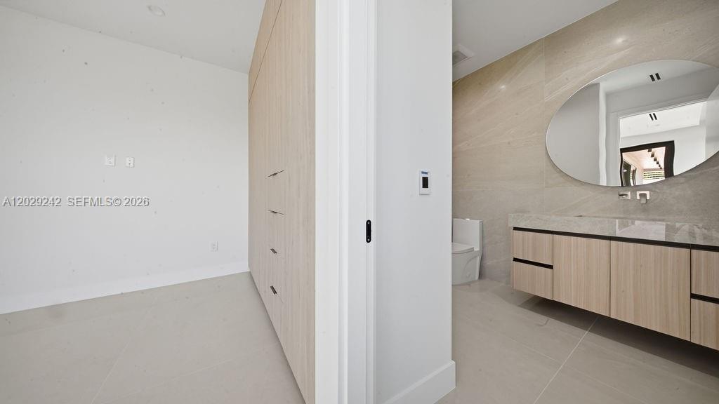 LAS OLAS BY THE SEA EXT - Residential