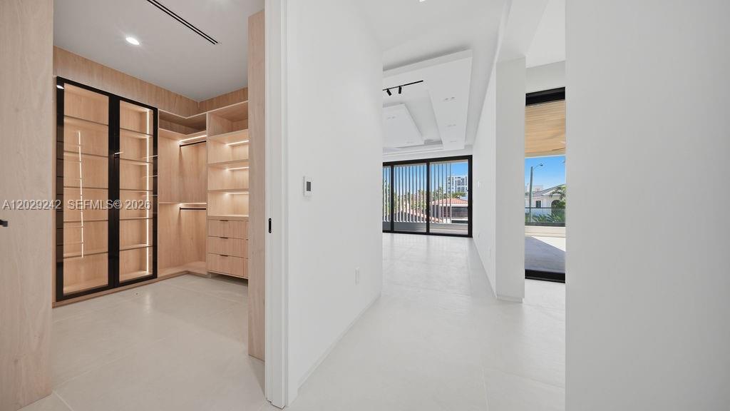 LAS OLAS BY THE SEA EXT - Residential