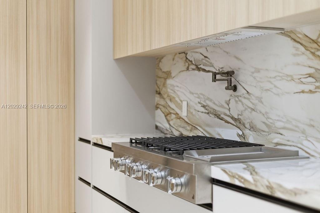 LAS OLAS BY THE SEA EXT - Residential