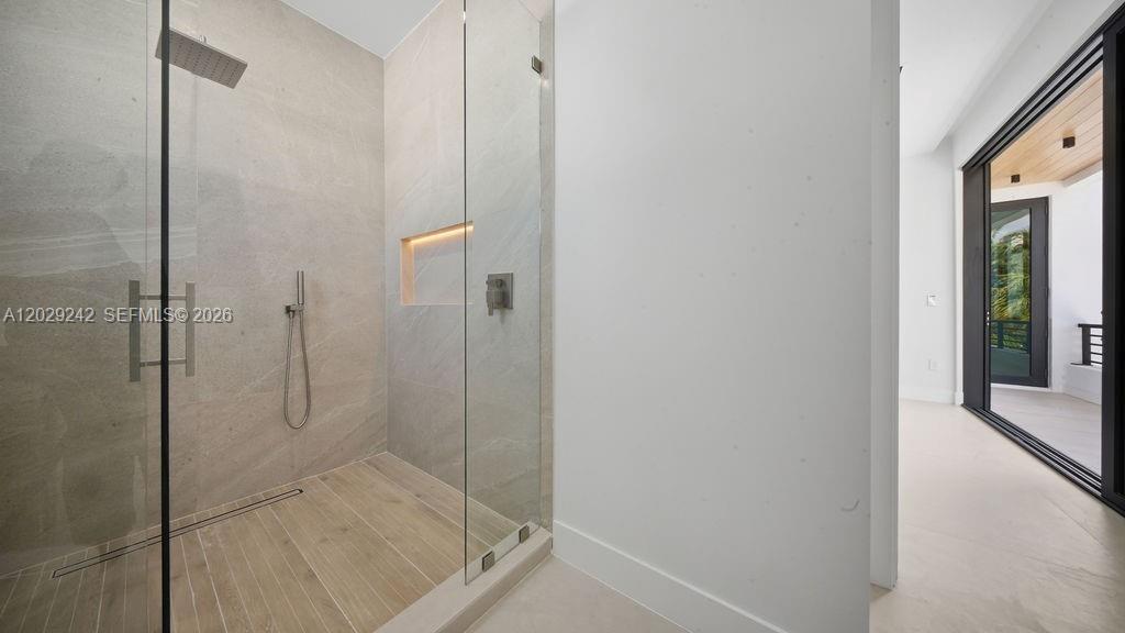 LAS OLAS BY THE SEA EXT - Residential