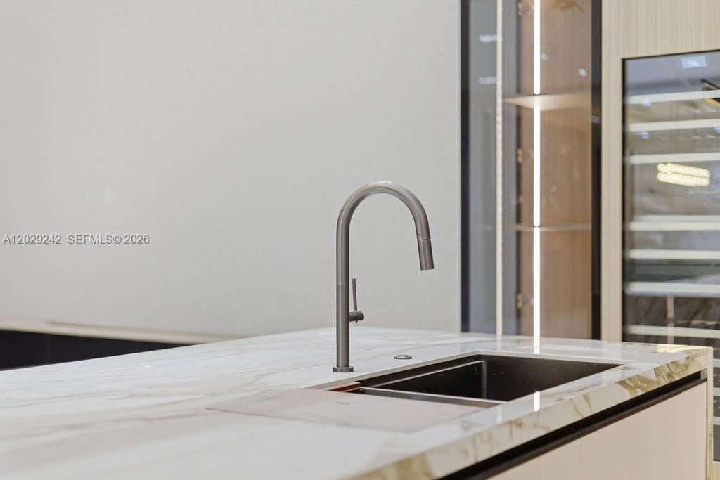 LAS OLAS BY THE SEA EXT - Residential