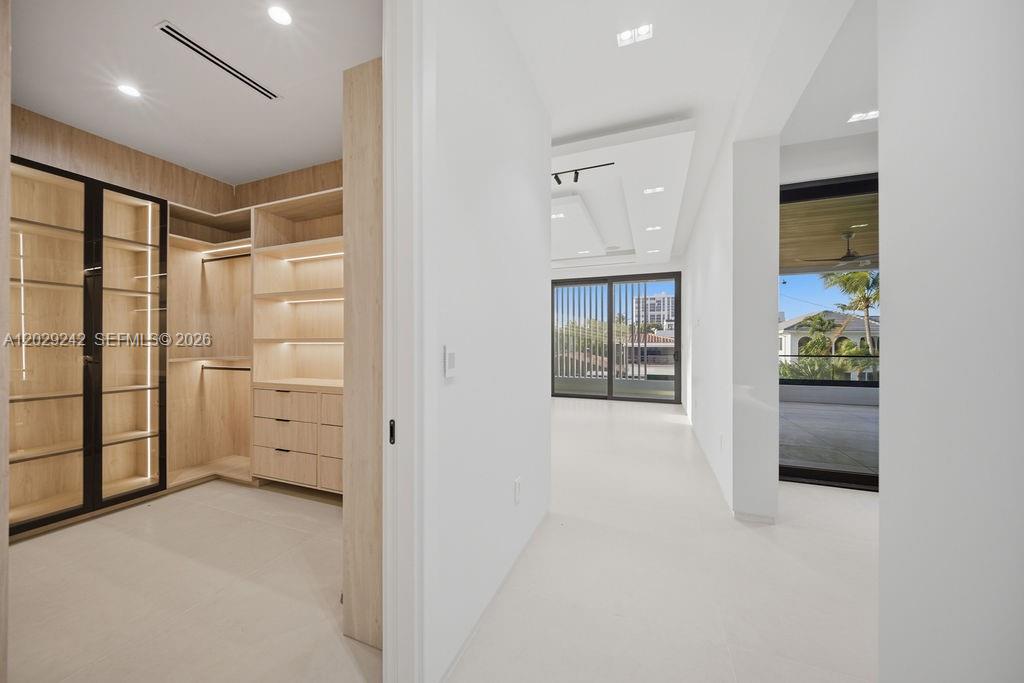 LAS OLAS BY THE SEA EXT - Residential